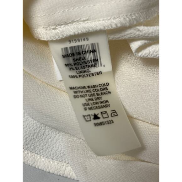 Vince Camuto NWT Small Ivory Tuxedo V-Neck Blouse - Picture 15 of 15